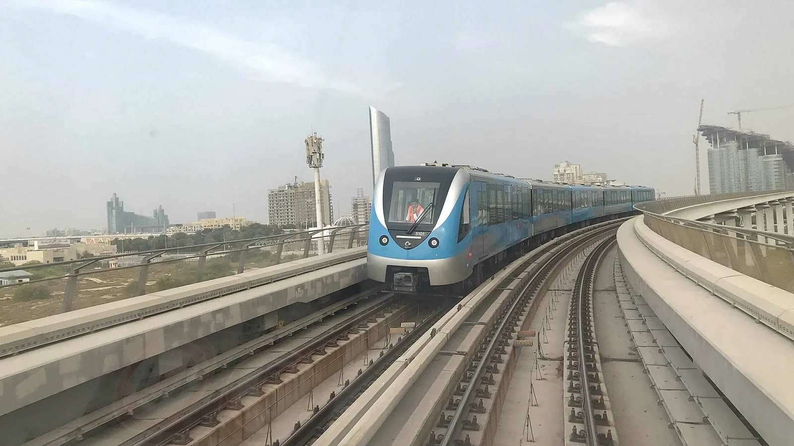 רכבת המטרו של דובאי, תחבורה ציבורית נוחה לתיירים